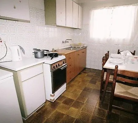 尼科西亚罗德斯公寓式酒店 3* 尼科西亚